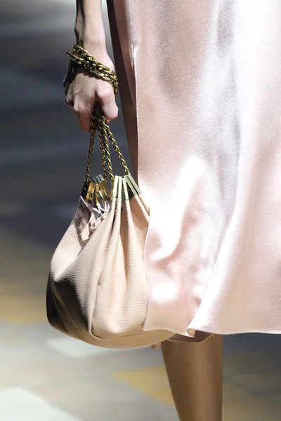 Look 34